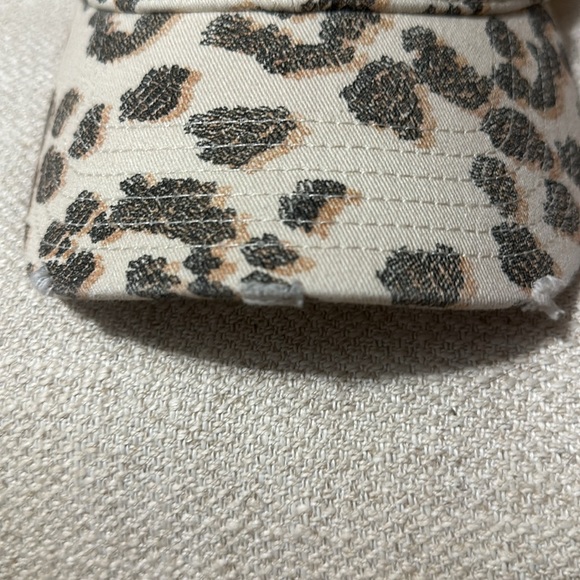 NWT Aerie Leopard print style Hat - Picture 2 of 4